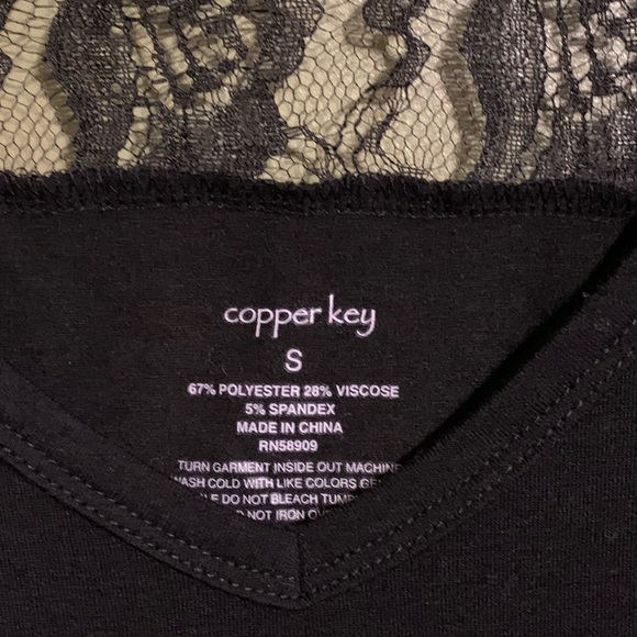 Black flowy lace Vneck - Picture 3 of 5